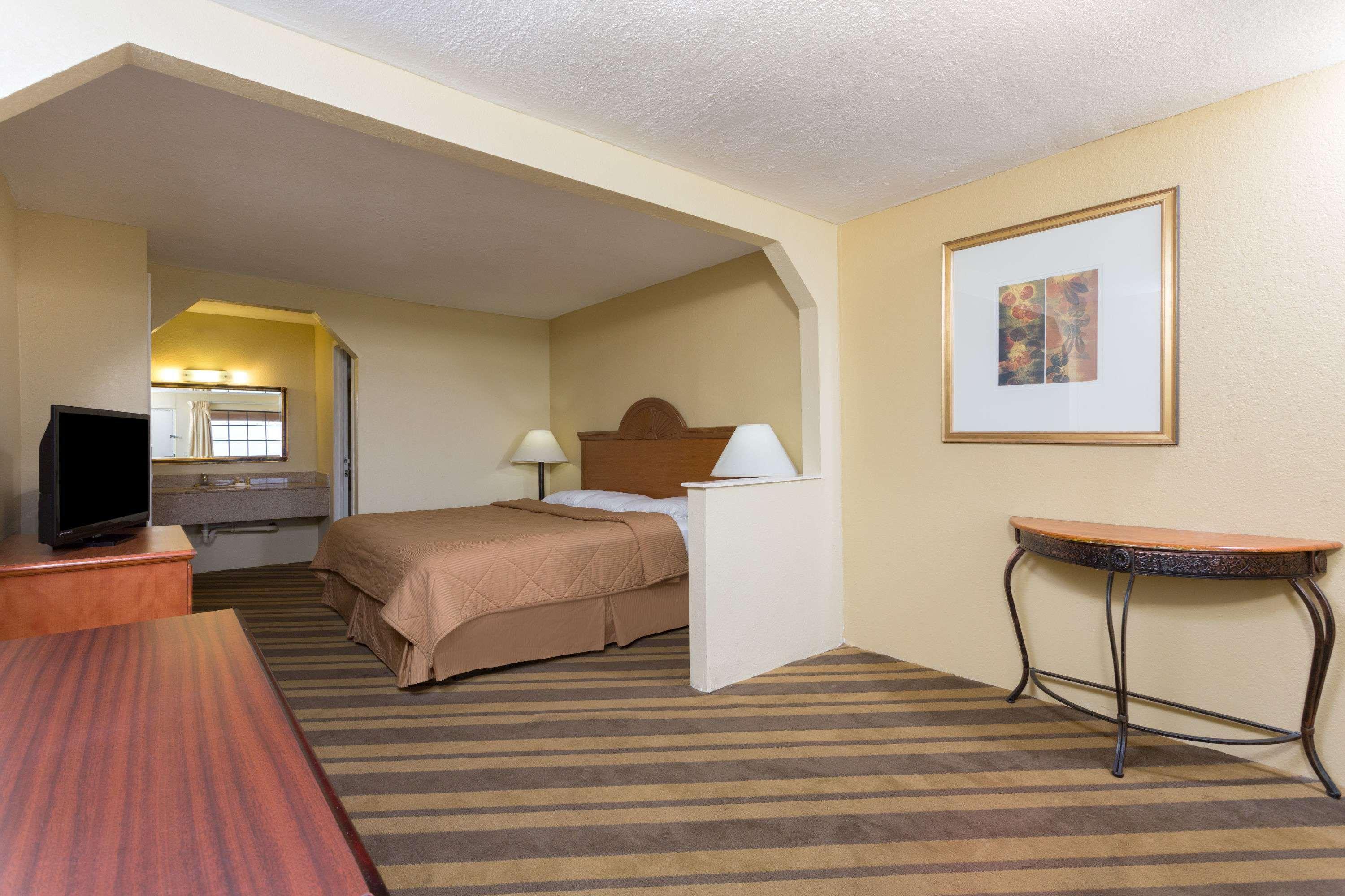 Days Inn & Suites By Wyndham Vicksburg Eksteriør bilde