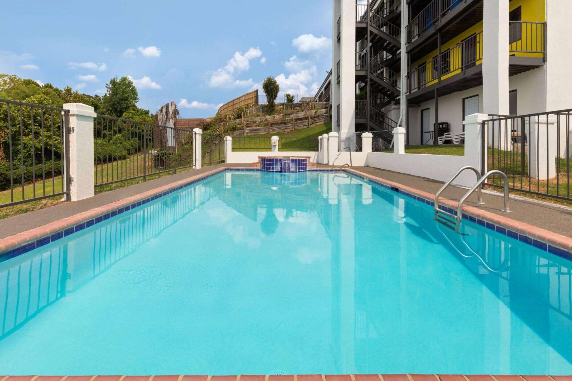 Days Inn & Suites By Wyndham Vicksburg Eksteriør bilde