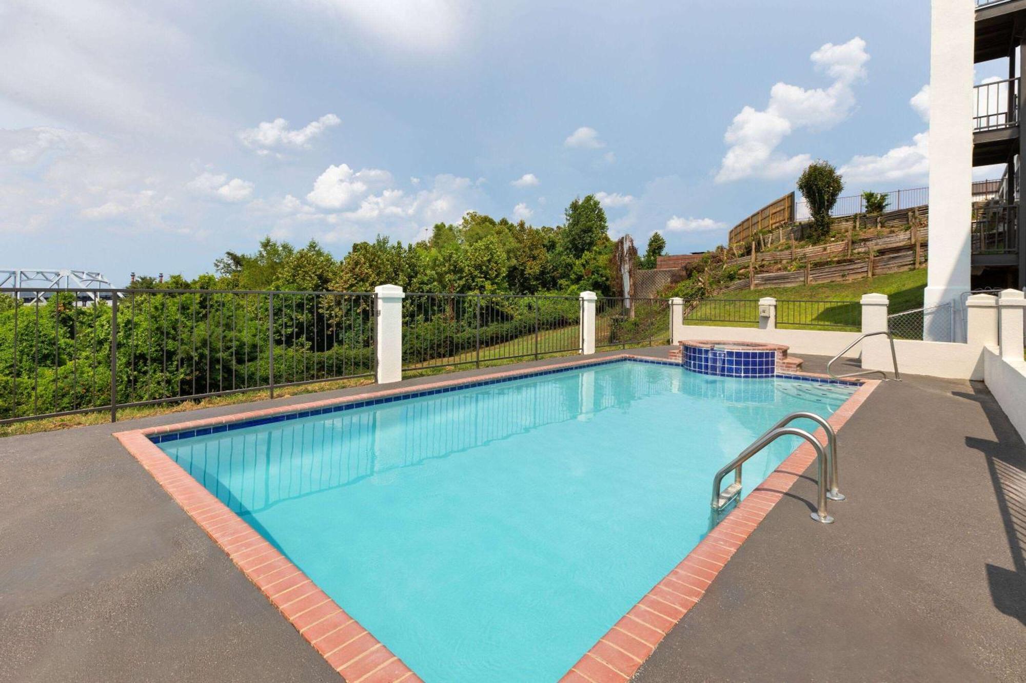 Days Inn & Suites By Wyndham Vicksburg Eksteriør bilde